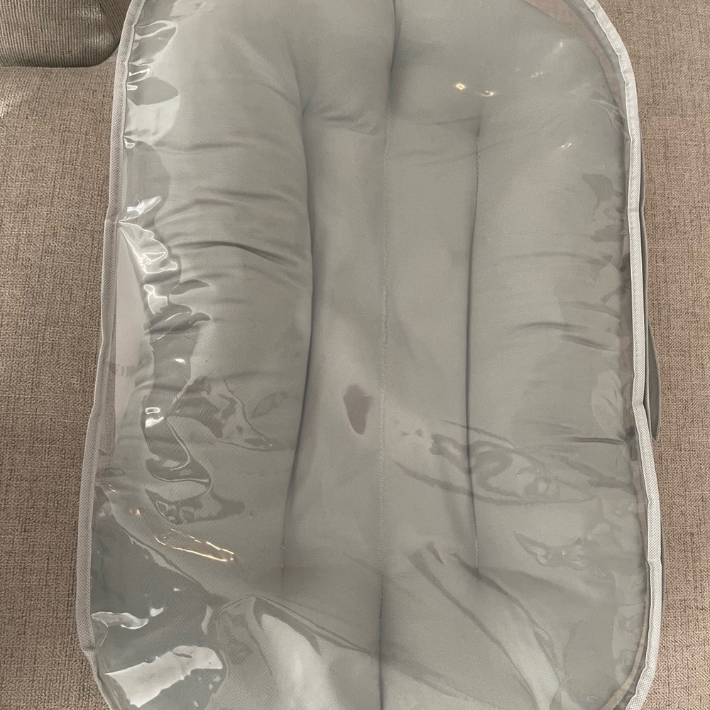 Snuggle Me Infant Lounger